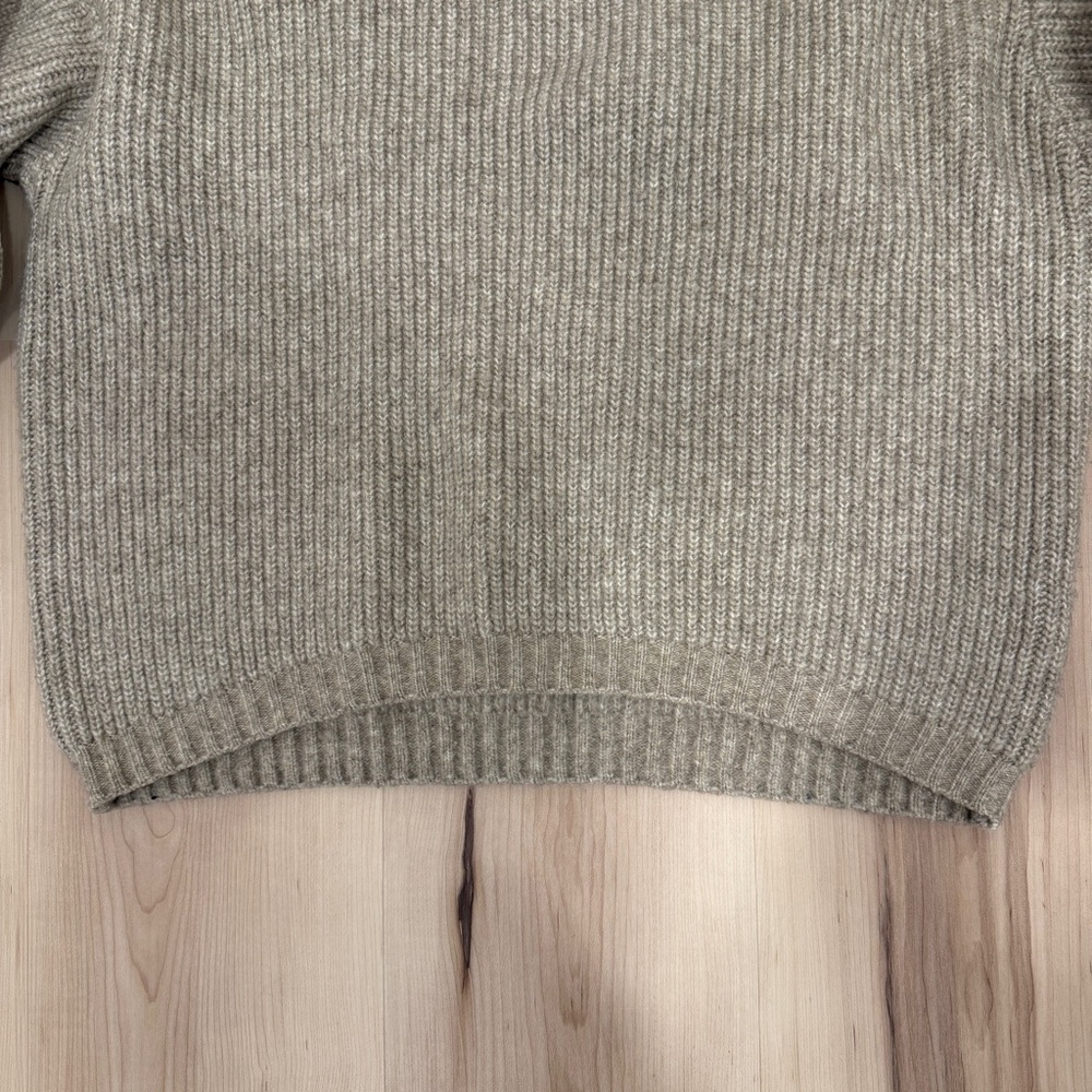H&M Wool Blend Crewneck Sweater - Picture 4 of 6
